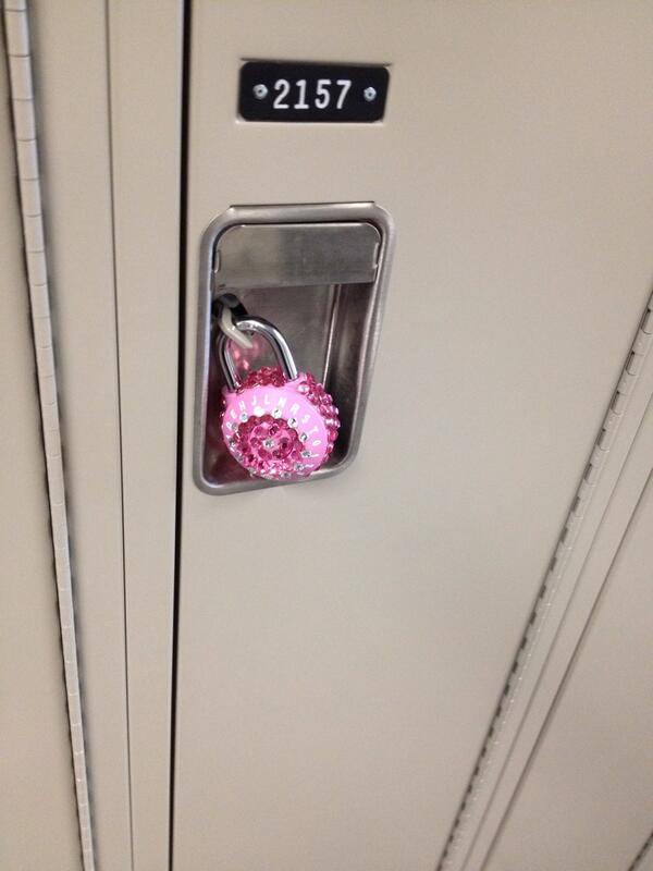 SabProblems's tweet image. ....what the fuck #sabproblems