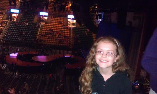 Waiting for <a href="/selenagomez/">Selena Gomez</a> ! #starsdance37