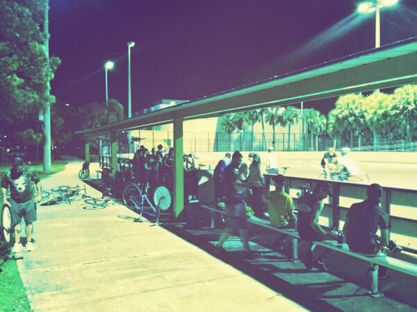WHBPC's tweet photo. Lots of teams @FTLbikepolo tonight. Practicing for the world Hardcourt #bikepolo championship. http://t.co/R1FPLTBSLL