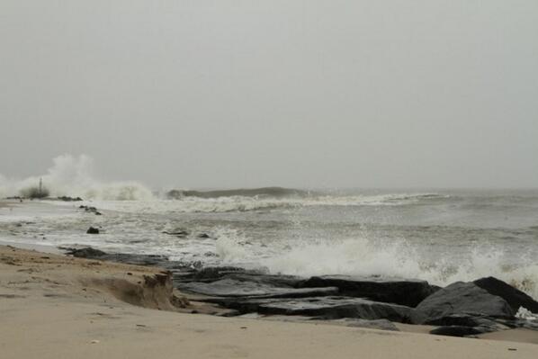LoveCapeMay's tweet photo. Stormy high tide #pictureoftheday #lovecapemay http://t.co/lUMBdNsxS7