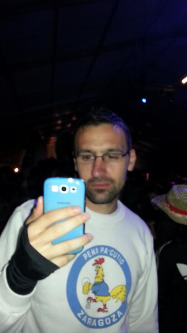 Chorche_1987's tweet photo. Ola k asr @RubifumY ??:-) twitear o k ase??? http://t.co/eywwjTnZHO
