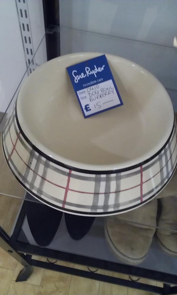 burberry dog bowl