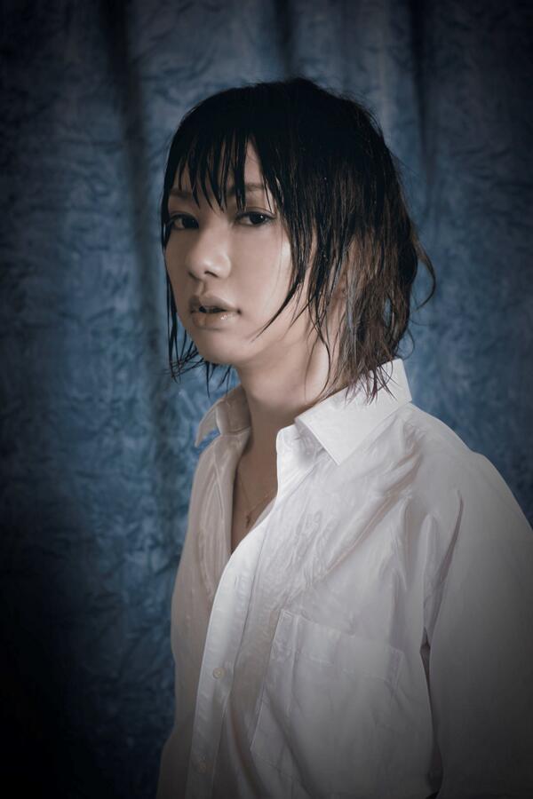 O Xrhsths 涼平 Sto Twitter めっちゃかっこつけてるね わし Rt Mag Play 普段は女性っぽいメイク 衣装で活躍されているメガマソ 涼平さん こんな格好しないからなぁ と 戸惑い気味でしたが 影法師 役の撮影では 凛とした鋭い視線にカメラマンも射抜http O Xrhsths 涼平 Sto Twitter めっちゃかっこつけてるね わし Rt Mag Play 普段は女性っぽいメイク 衣装で活躍されているメガマソ 涼平さん こんな格好しないからなぁ と 戸惑い気味でしたが 影法師 役の撮影では 凛とした鋭い視線にカメラマンも射抜http