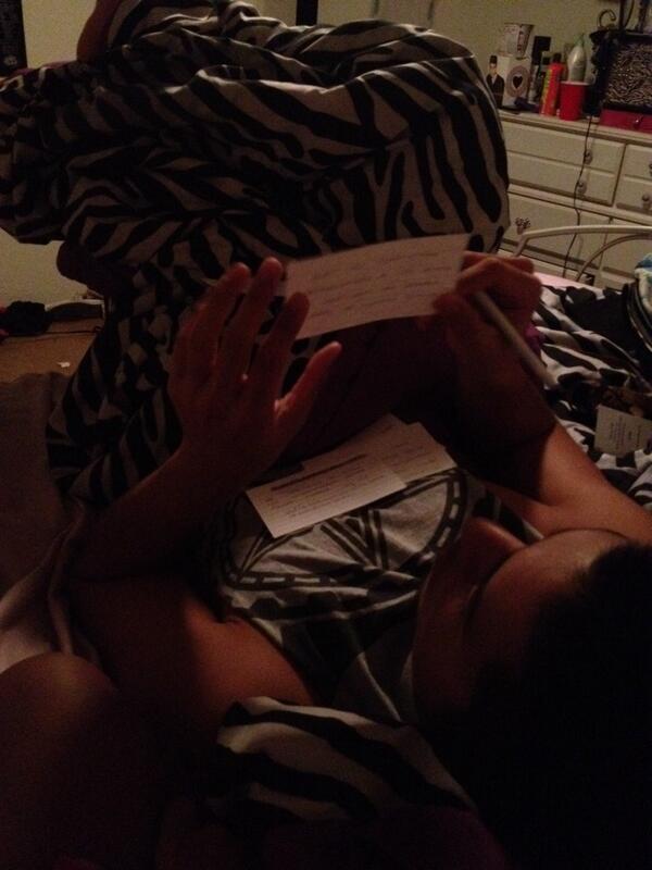ConvoyOfTwo's tweet image. #studyflow #everydaything #messyroom #payday 😂😏🙌 #nosleep