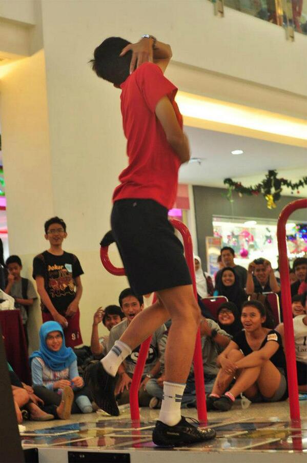 gamemaster_fcl's tweet photo. Pump it Up Style ): http://t.co/OnnealoSXi