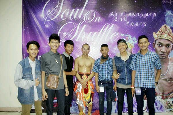 Anniv sos petcah yaa? Aslayyy "<a href="/kimeeet/">Rizky Ramadhan</a>: miss you!!!!!!!!!!!! <a href="/Soul_OnShuffle/">Soul On Shuffle</a> <a href="/Soul_OfDance/">SOD</a> :*{} "