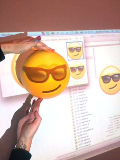 BradFinlay's tweet image. #projectormapping on a friday afternoon, as you do with @LeriP