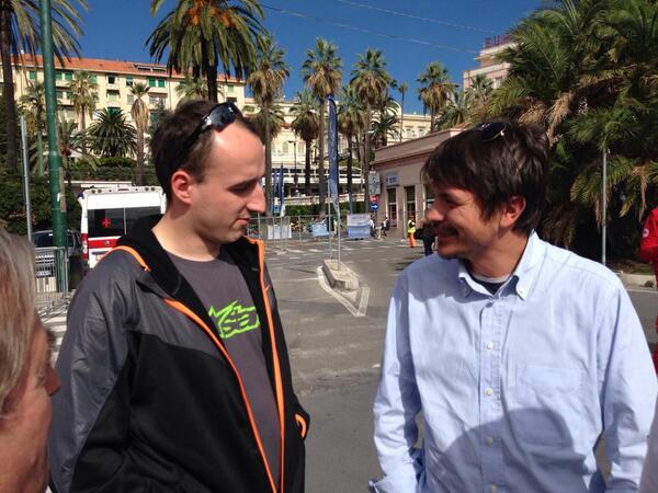 peregoautosrl's tweet photo. incontri odierni e colloqui tra #piloti... chissà cosa si saranno detti @AndreaPerego79 e Robert #Kubica http://t.co/DEK1ySSrdI
