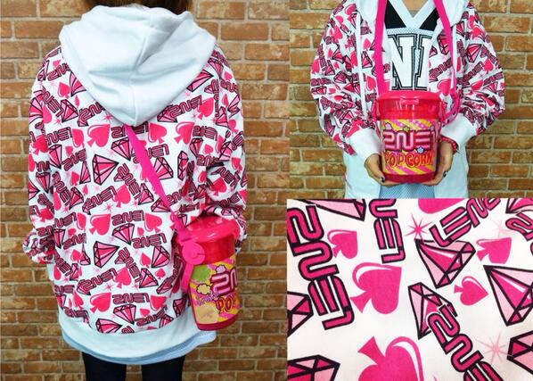 2NE1 NEW EVOLUTION in Japan ジップフーディー 2NE1 NEW EVOLUTION in