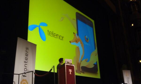 comoyocom's tweet image. …and the rest of our #firefoxOS dev team, @sergimansilla, presented at #fronteers13 today! photo by @trygve_lie