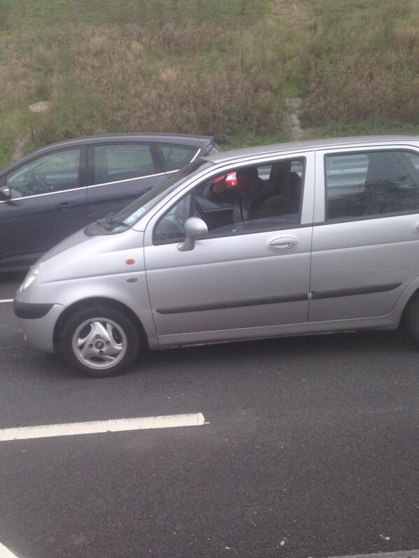 Ronnykynes7's tweet photo. @rsevenoaksDriving home from wrk n my butty oaky pulls up in a pencil sharpener on wheels!#howdidhegetthatheadinther http://t.co/sNqK5n2fAO