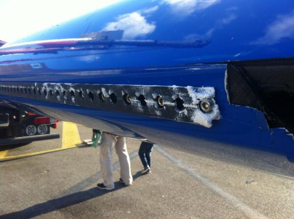 alex_picot's tweet image. #VP70 RT @Romain_MENARD : Punaise, l'électrolyse ça ne plaisante pas, voici le rail de mât en Alu après 24h ss l'eau!