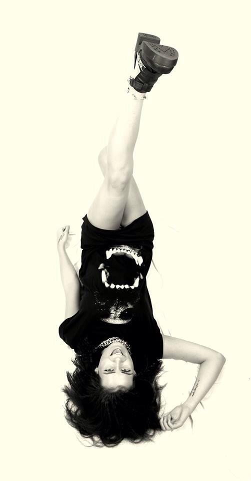 CarolineFooks's tweet photo. Even upside down you are beautiful Josie Fooks. http://t.co/kfLXK52oO5