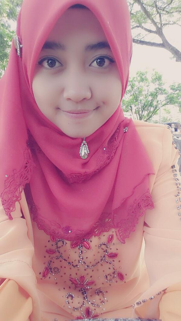 MyzzLulu's tweet image. #LookingYou