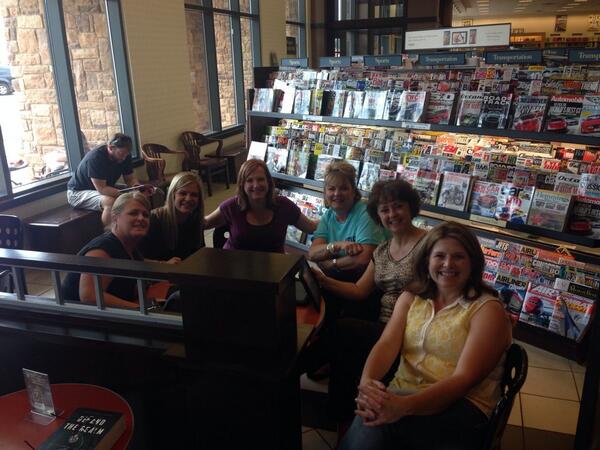 suesee91's tweet image. #gettingtechy #TLAP13 #barnesandnoblepirates