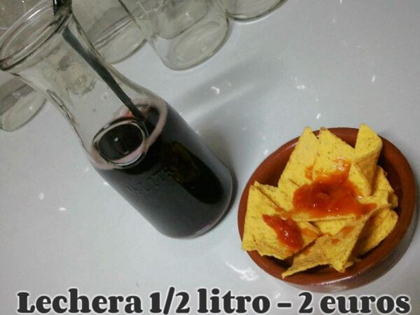 Garabato_Bar's tweet photo. Ven a @Garabato_Bar a probar nuestras "Lecheras" de Rioja Libre, Sangría y Tinto de Verano. http://t.co/K1HSJwvWJr