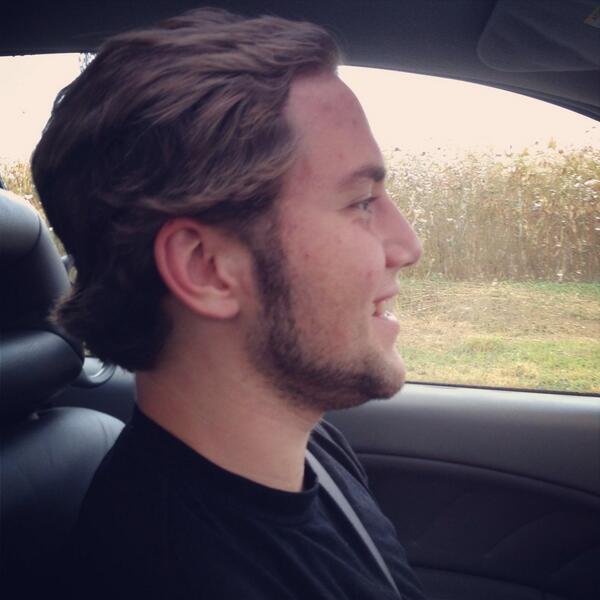 its_the_ALIen's tweet image. #flowbackfriday