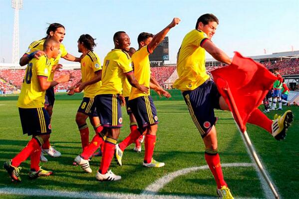angelicamovalle's tweet photo. #SiSiColombia #RumboalMundial tu victoria nos dará un #FelizSabadoColombiaQuerida @subecielo7  @LaVozColombia http://t.co/8S7XjqiP9T