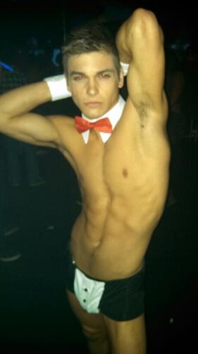 Johnnyrealrapid's tweet photo. HOW ABOUT THIS??? http://t.co/0HhDVNpDdx