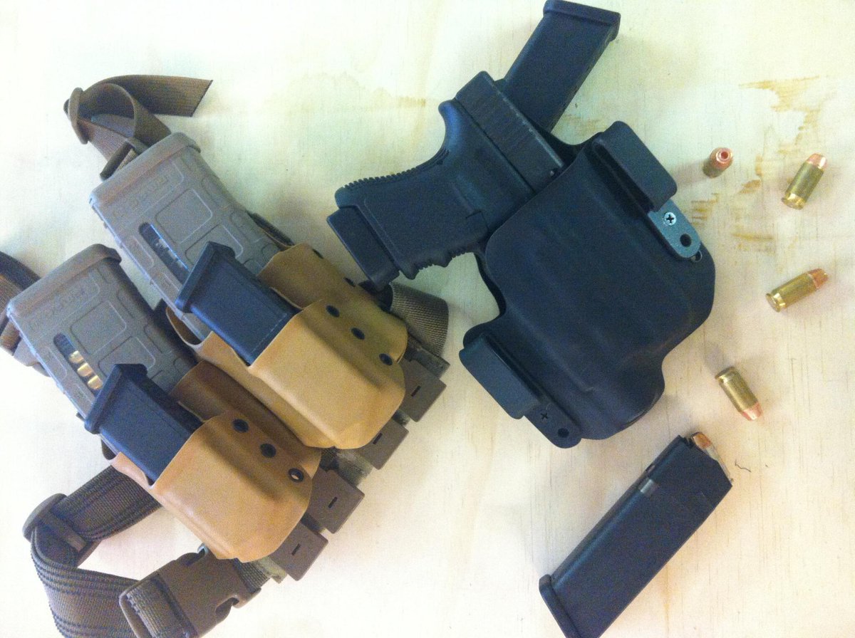 LAG_Tactical's tweet photo. Two of our Double Double mag Carriers and a G30s w/TLR3 #glock #45acp #magpul #pmag #magazine #kydexholster #awesome http://t.co/OBkf9t6JSH