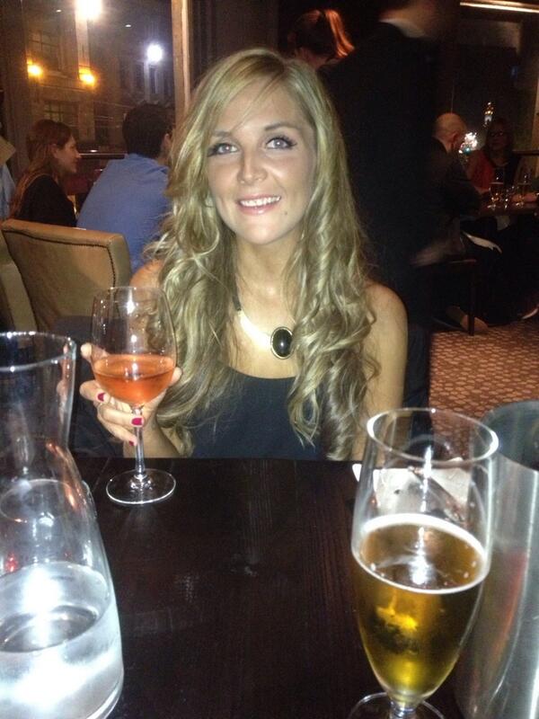 gaz_nic7's tweet photo. Edinburgh for my Wife's birthday!! Love this place!! 🍺🍹@gemmaako http://t.co/o4aMFi1P6D
