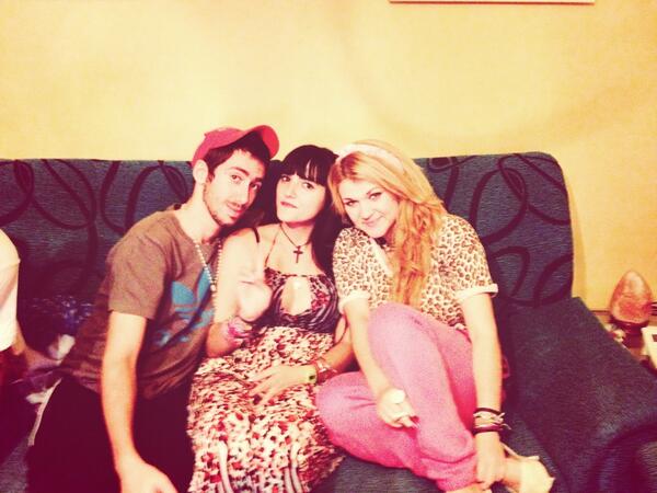 belenserranno's tweet photo. Cosiiiiitas @ElenitaLoba @Alejandro_Roa92 http://t.co/tqPjxDhJ7h