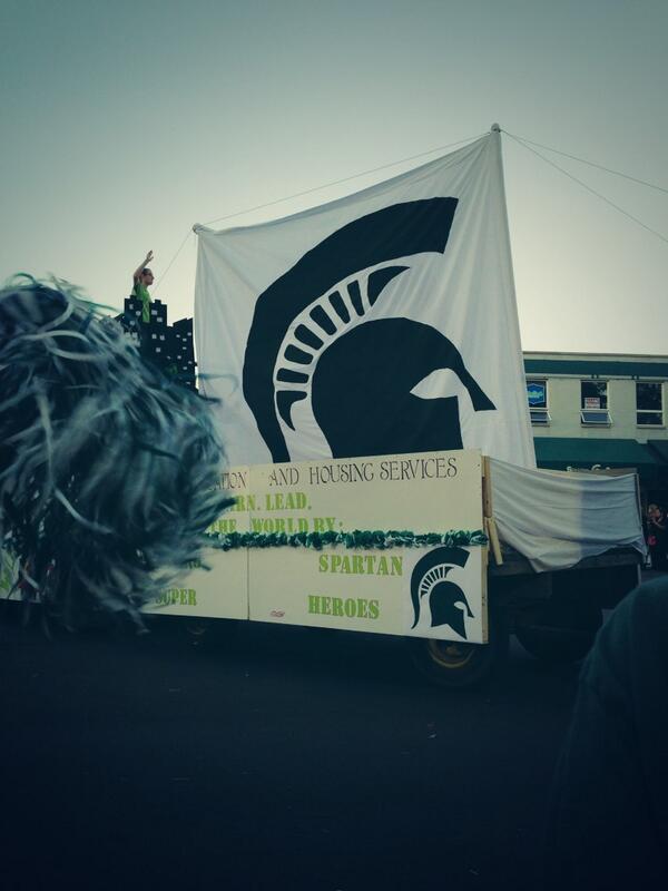 ILoveCRMC's tweet photo. Great parade tonight!  Next year we'll have a CRMC float... Who's in? http://t.co/sD7ddhnIzu