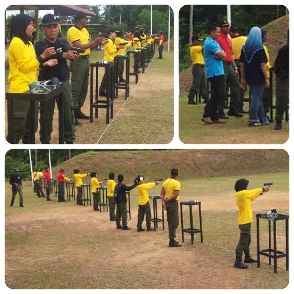 Sarina Eina ® (@sarinarahimm) on Twitter photo UKMR #PgwLantikanBaru sdg mguji tembakan di <a href="/PLRWS/">PLRWS</a> .Dato @KP_RELA <a href="/relamalaysia/">RELA Malaysia</a> <a href="/RELAMelaka/">RELA Negeri Melaka</a> UKMR #PgwLantikanBaru sdg mguji tembakan di <a href="/PLRWS/">PLRWS</a> .Dato @KP_RELA <a href="/relamalaysia/">RELA Malaysia</a> <a href="/RELAMelaka/">RELA Negeri Melaka</a>