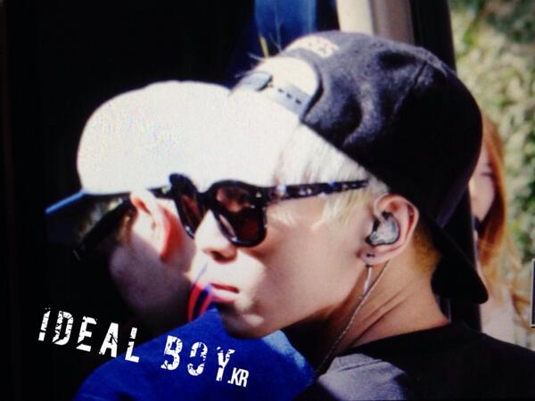 131012 Jonghyun @ Regreso a Corea BWV84RhCQAIqaH_