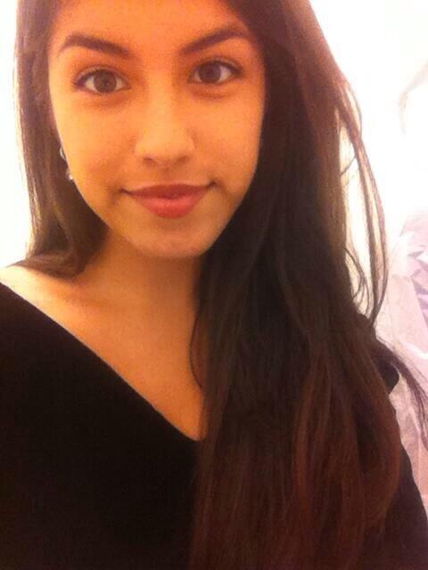 Elenacole_'s tweet photo. Black out game tonite 😎✌️ http://t.co/54rdgbHlba