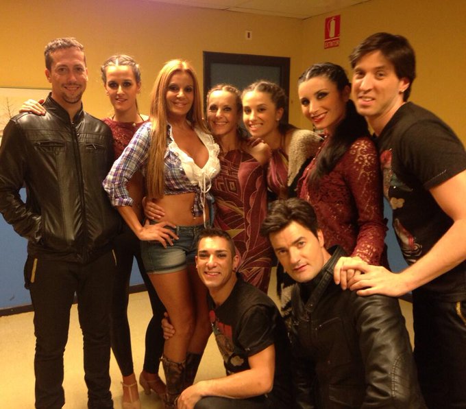 Gracias al ballet de Luar por hacerme lucir tan bien!Sois unos CRACKS chicos!!Un placer bailar d nuevo<a href="/tag/hollywooddream"class="tags"><span>#hollywooddream</span></a>