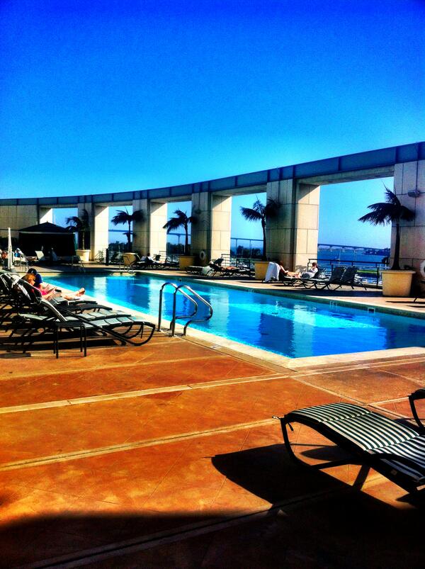 Happy Friday from the #KinOasis!