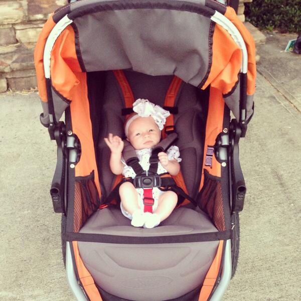 TiffanySedlacek's tweet image. First walk and loving it! #BobStroller