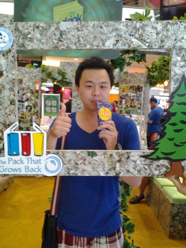 vincentkodani's tweet photo. @mydrinkmyact :please visit our design booth at fxmall jakarta http://t.co/pMJjKkIx4x