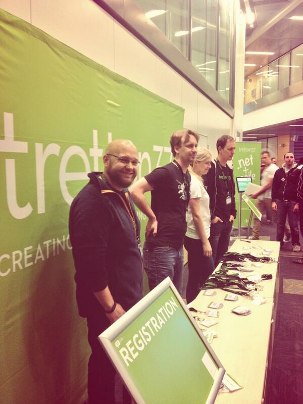 tretton37ab's tweet image. Smiling faces at #leetspeak