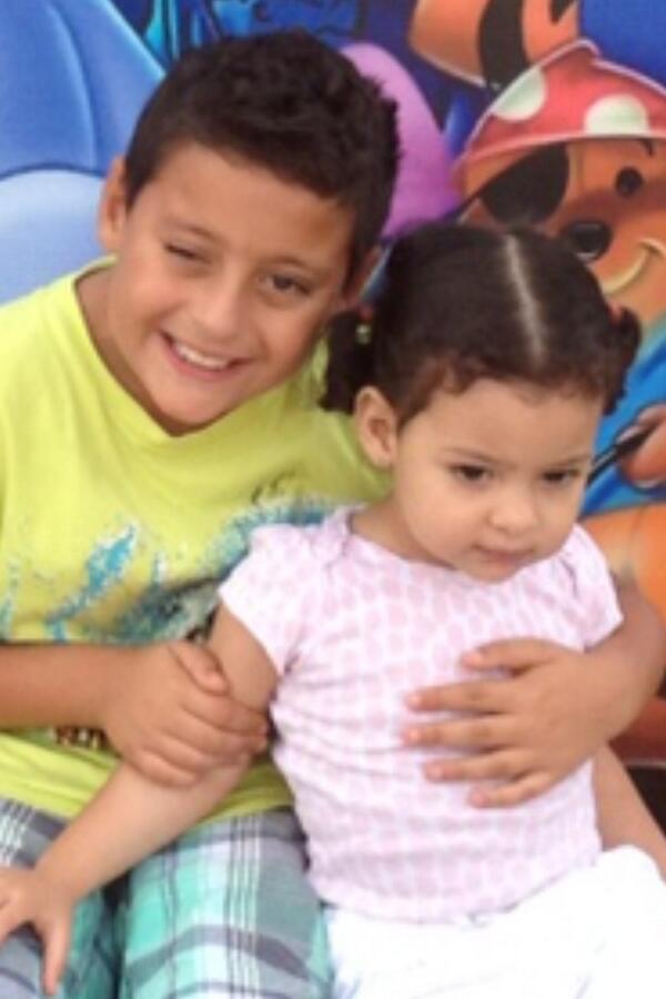 craniotomy's tweet photo. Adam and Maya. ❤❤ http://t.co/6liaXJuYJn