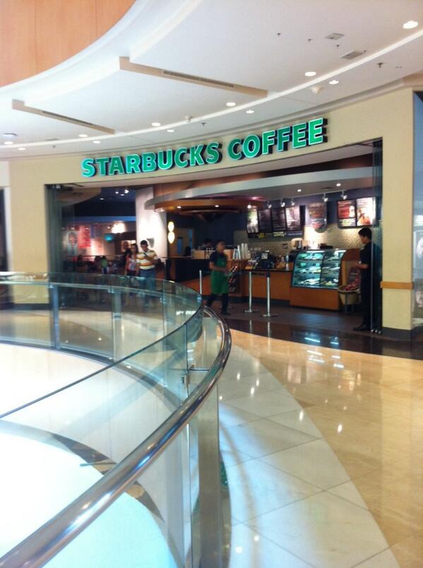 jhilman's tweet photo. A little touch of home in a far away country. Starbucks in Jakarta! http://t.co/ATj1i12fy9