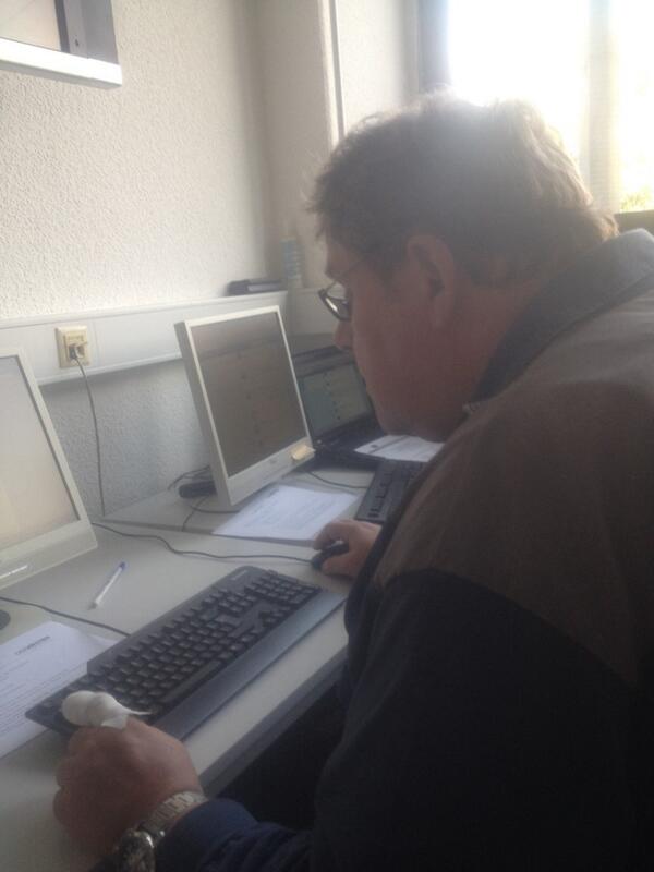 Der Hartmut am Rechner ... #Ikzjsr