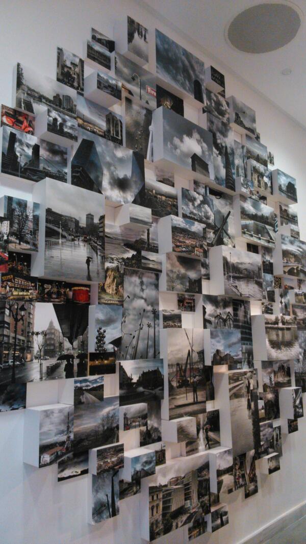 Gracias! “<a href="/Cristina_Campo_/">Cristina Campo</a>: "el ombligo" de <a href="/javimartin/">Javi Martín</a>, en la nueva oficina de turismo de #Bilbao. Precioso! ”