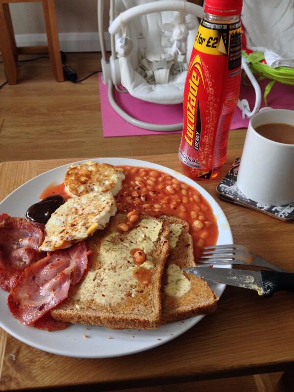 sammsy's tweet photo. Hungover!!! Round 2 begins in 3 hrs... #iamtooldforthis http://t.co/AJkOCN2X9E