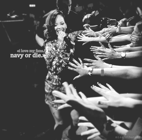 TanoNavy's tweet photo. Robyn what makes you feel better? A chocolate cake or your navy? @rihanna http://t.co/O9o9ZtQCOb