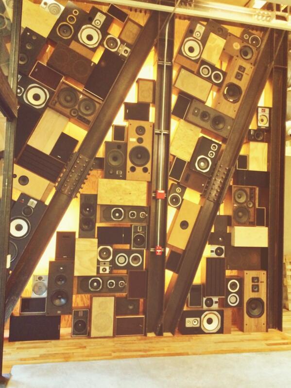 jafresH20's tweet image. #speakerwall