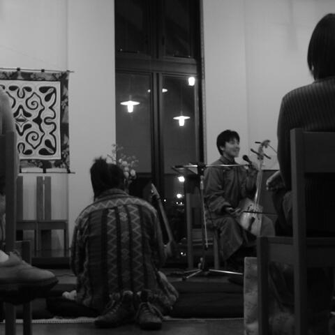 Tahara Sapporo On Twitter 写真 20131012 過去写 20021012 千歳市 栄光教会で嵯峨治彦さんのライブ この後千歳市内某所で単なる打ち上げと思っていた新婚嵯峨夫妻を迎え結婚祝賀会 Http T Co Yqgfybpqgj
