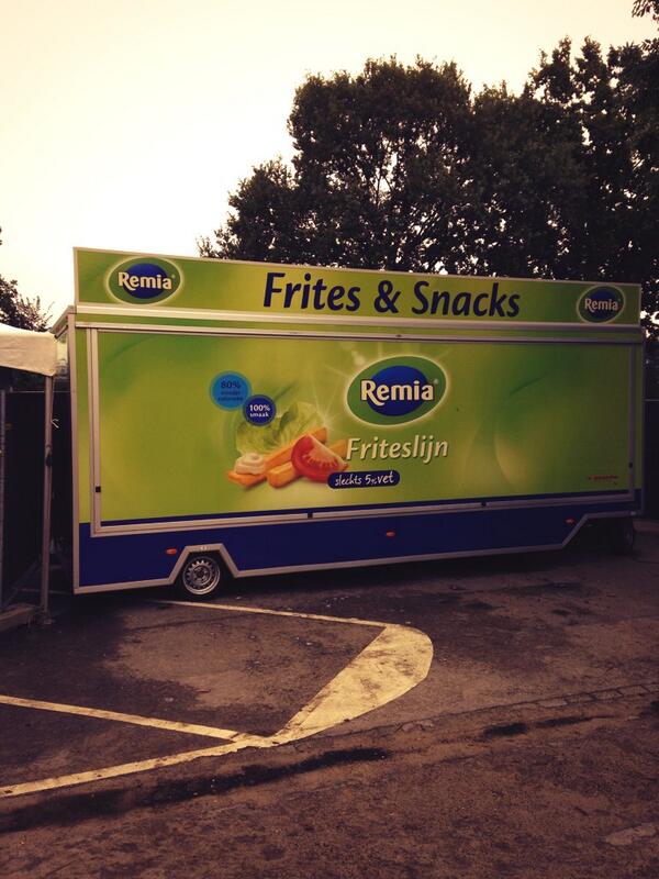 FrequestEvent's tweet image. #Frequest zorgt voor voldoende voorzieningen: Snackwagen aanwezig!