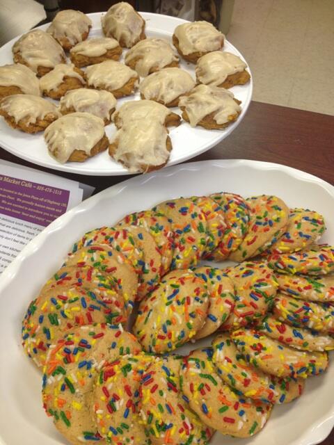 2SistersCafe's tweet photo. Homemade sprinkle cookies and pumpkin cookies with brown butter frosting http://t.co/gGcWYtHMVm