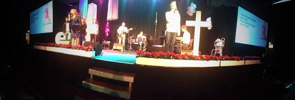 En nog een laatste keer <a href="/matthijnbuwalda/">Matthijn Buwalda</a> op het podium in duet met <a href="/EliseMannah/">Elise Mannah</a>