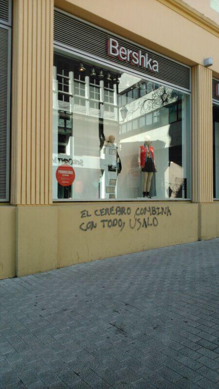 MejoresTwits's tweet photo. Combina con todo, úsalo http://t.co/GBd1jFasGZ