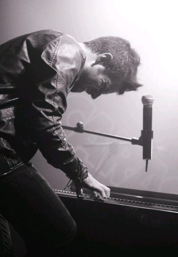 pablolopezmlg's tweet photo. por ver una vez mas esa gran sonrisa #batalla_pablolopez http://t.co/ueMe4CAVcn