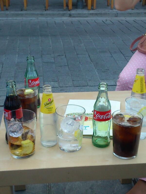 SoryEstrellitas's tweet photo. Menuda tardecica buena @larguiluxa #gemma #martinico #angel #andcompani http://t.co/1XZSjWtYK8