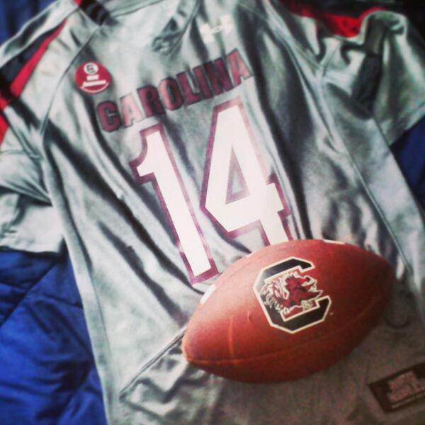 UscFanPage's tweet photo. 45pt blowout Gamecocks win 52-7 http://t.co/jyvUqkNN1z